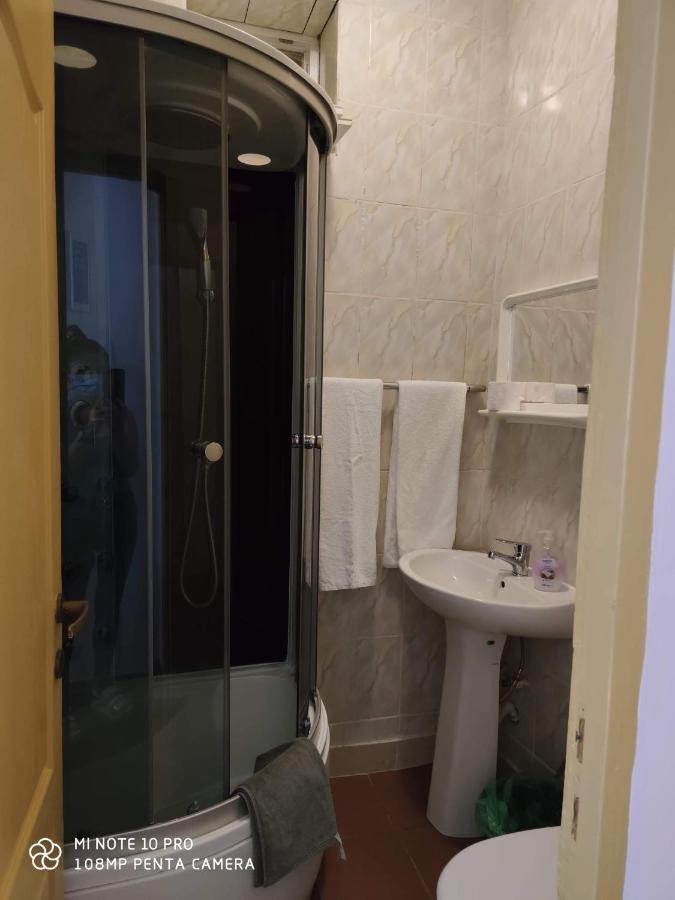 Alfredo Hostel Craiova Exteriér fotografie